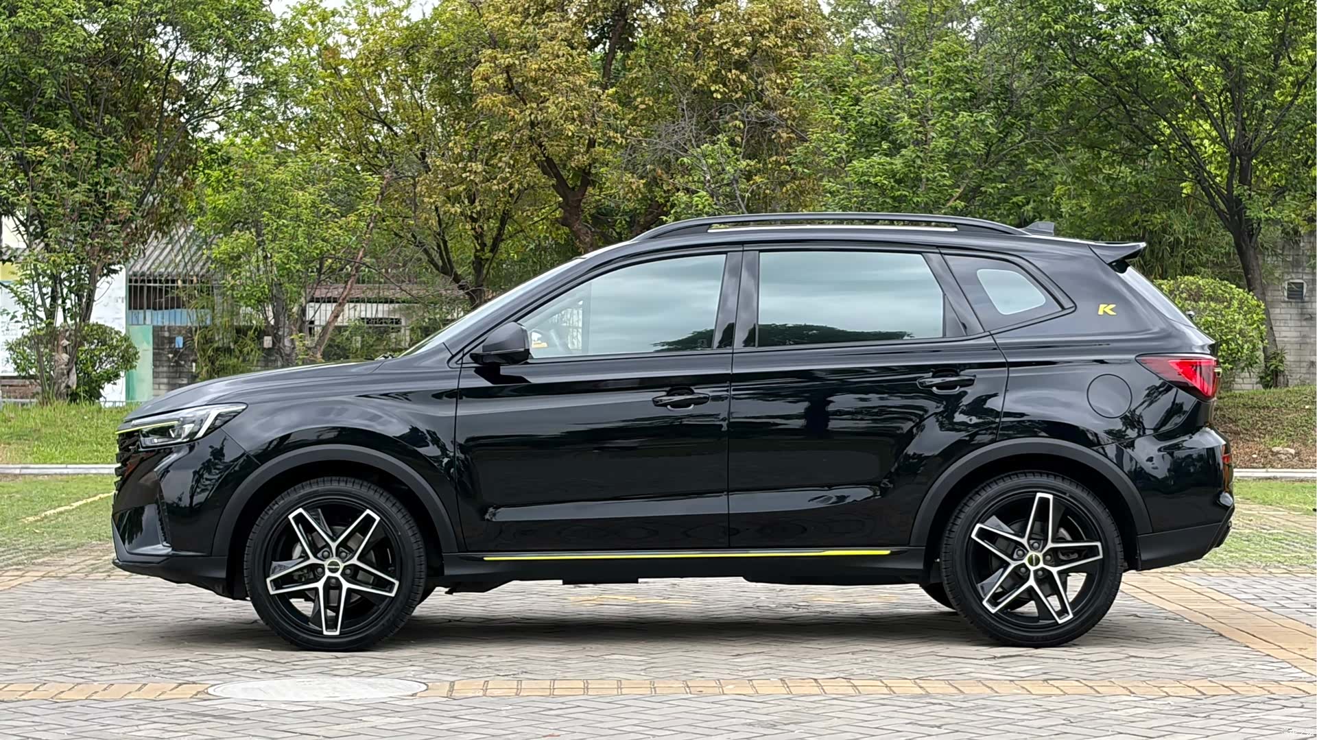 Roewe RX5, 2022 7
