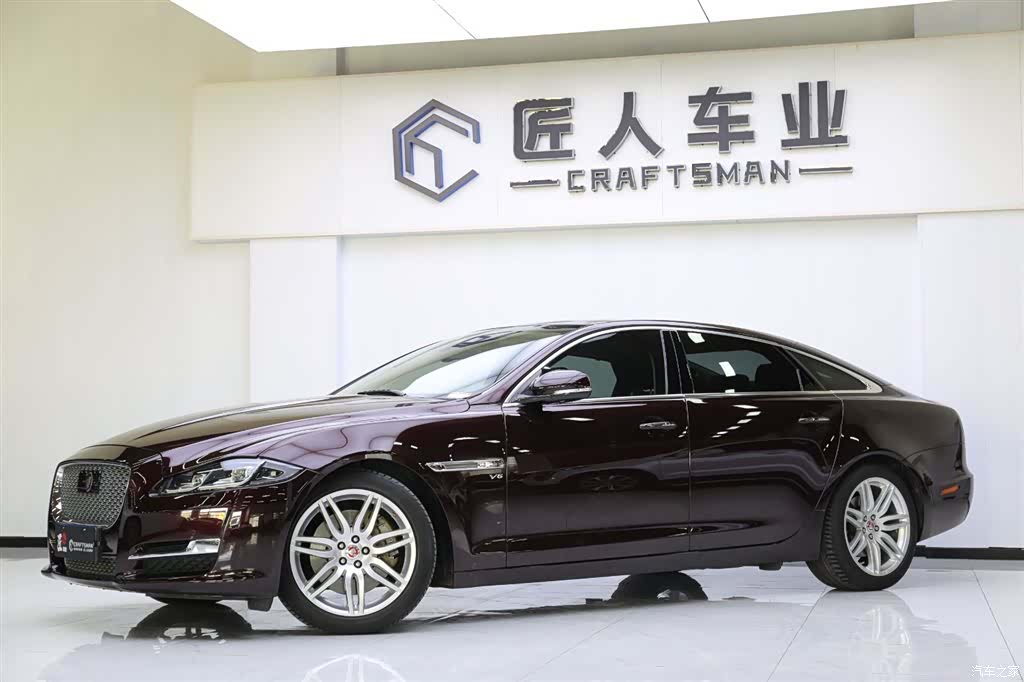 Jaguar XJ, 2019 3