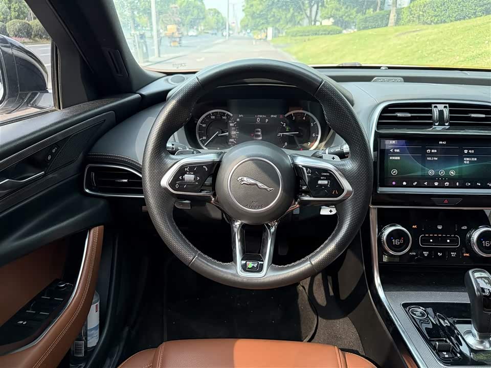 Jaguar XEL