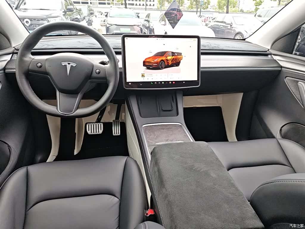 Tesla Model Y, 2023 10