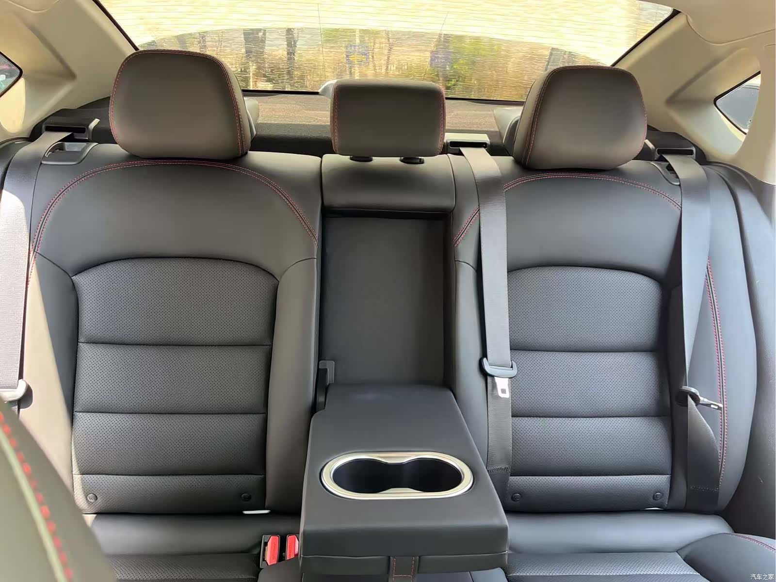 Geely Binray, 2020 26