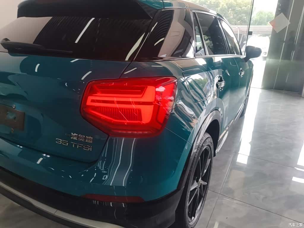 Audi Q2L, 2020 8