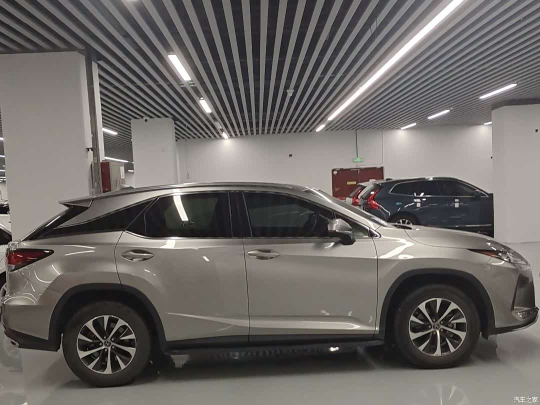 Lexus RX, 2022 3