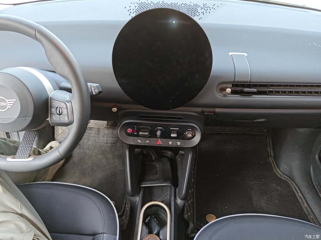 Mini Cooper, 2025 9