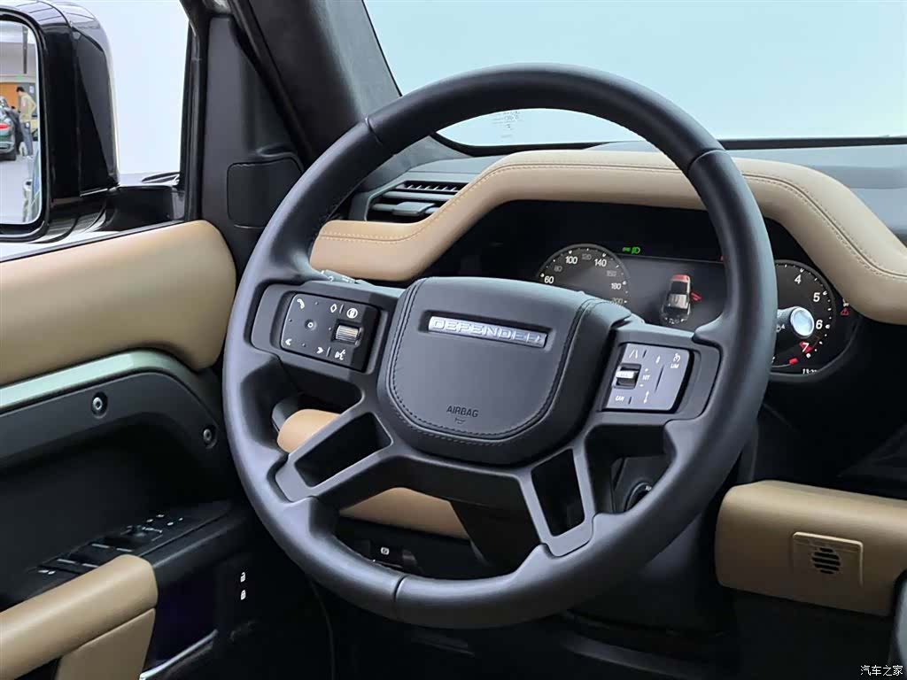 Land Rover Defender, 2025 16
