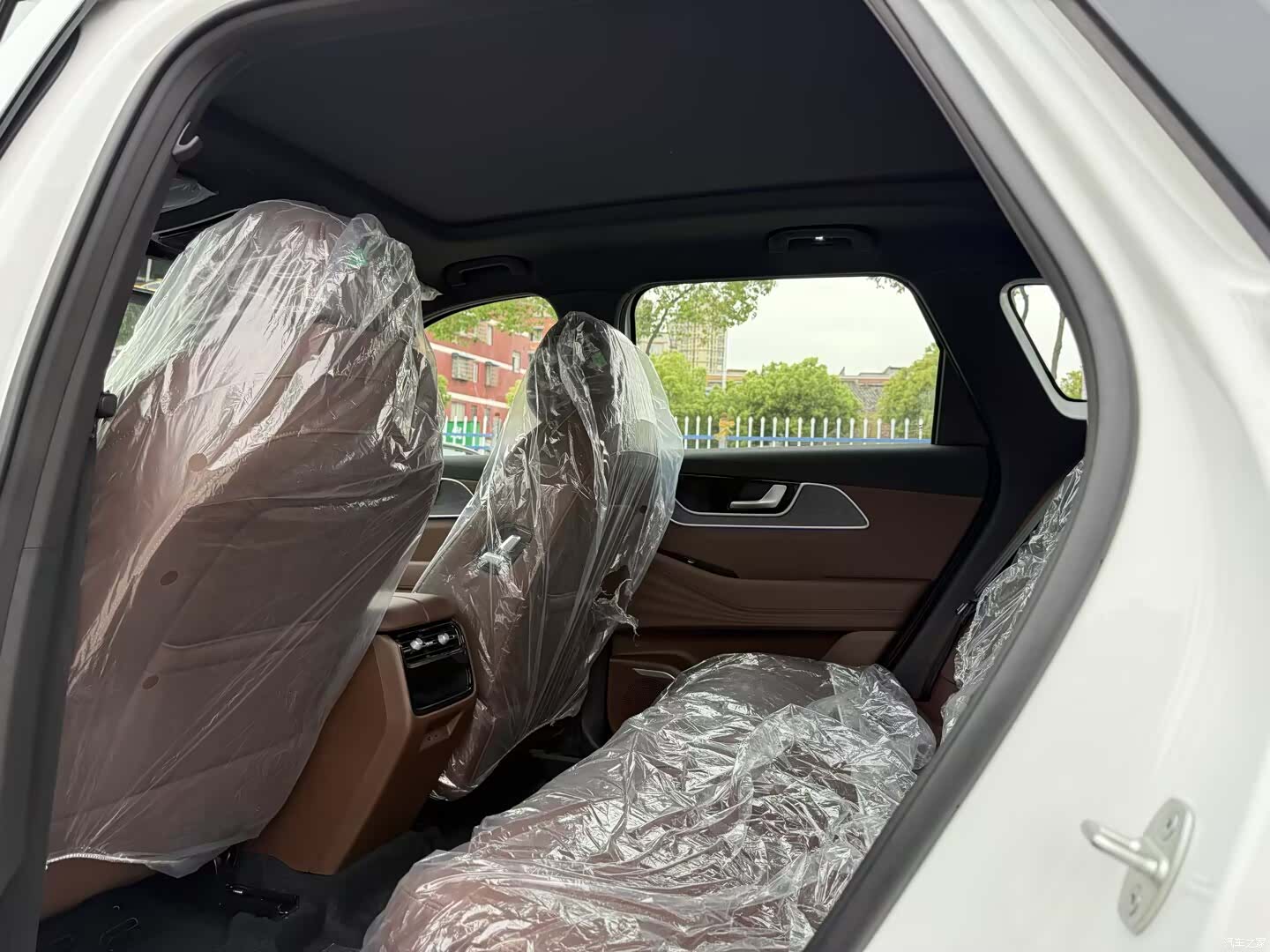 Chery Tiggo 9, 2026 12