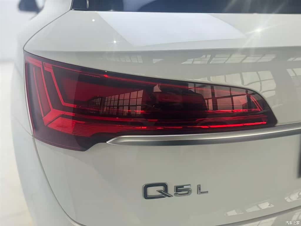 Audi Q5L, 2022 11