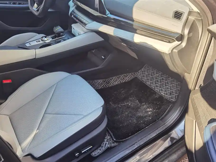 Changan UNI-V Smart iDD