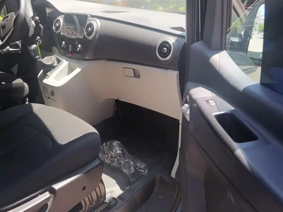 JAC Refine Ruifeng M3