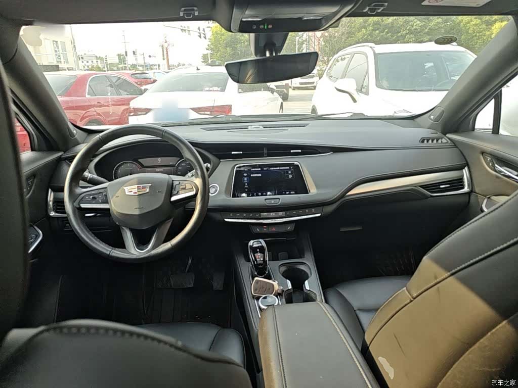 Cadillac XT4, 2021 10