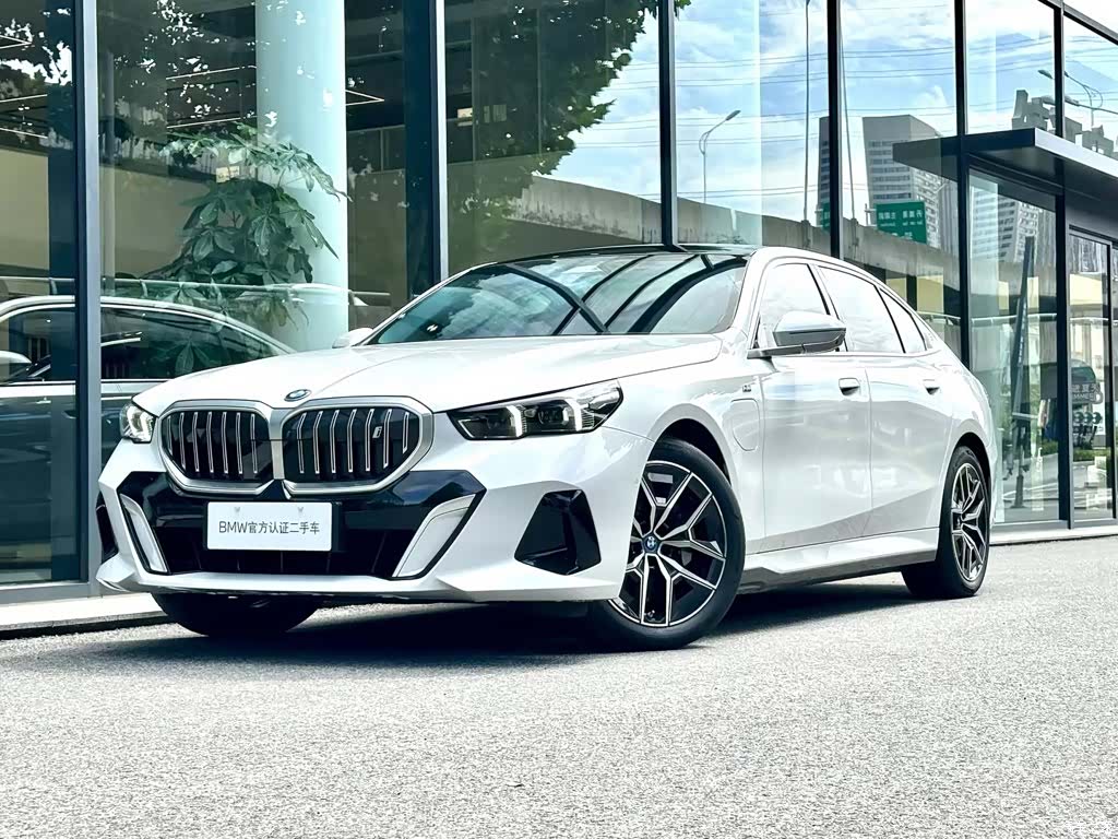 BMW i5, 2024 1