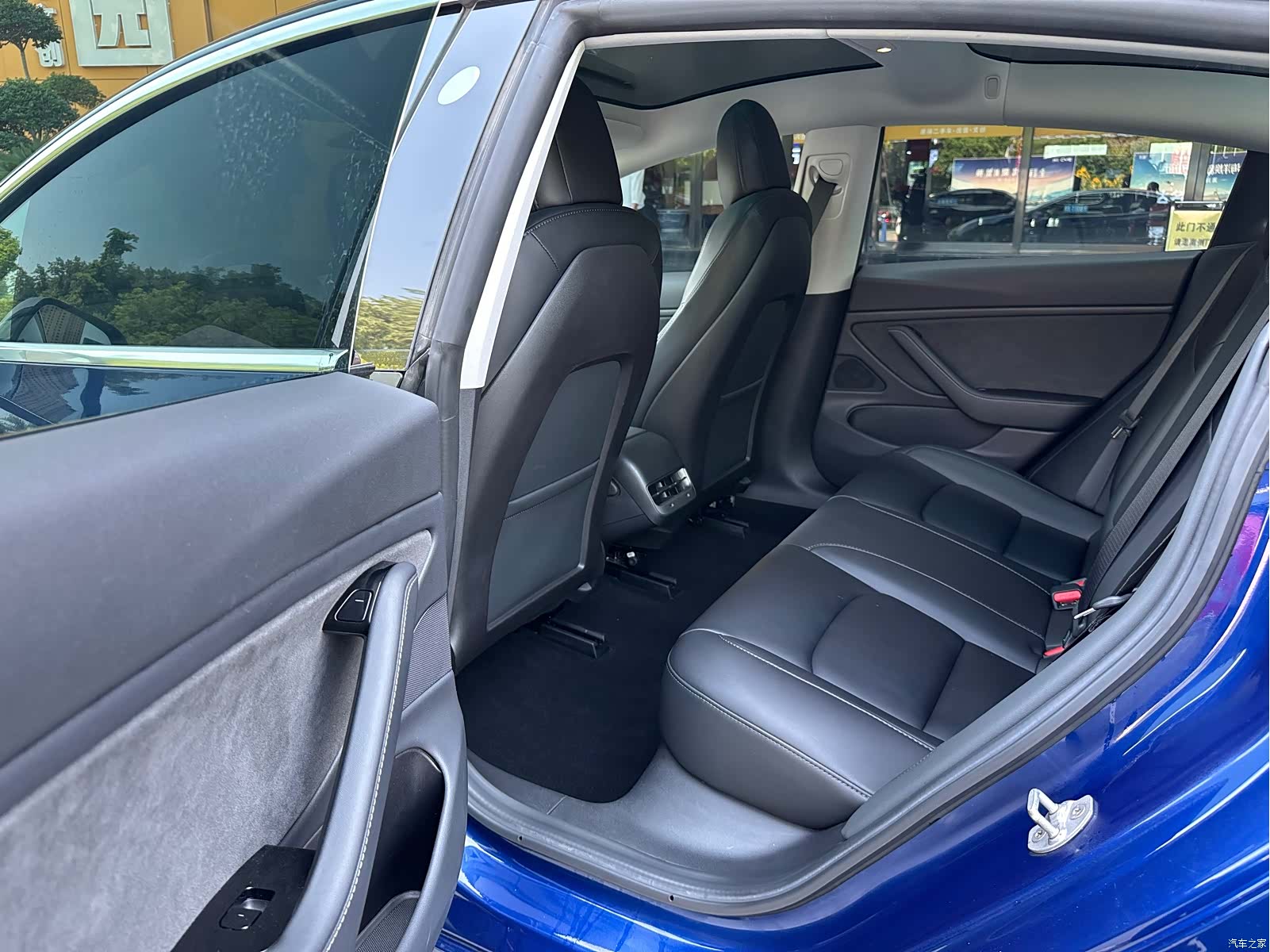 Tesla Model 3, 2019 21