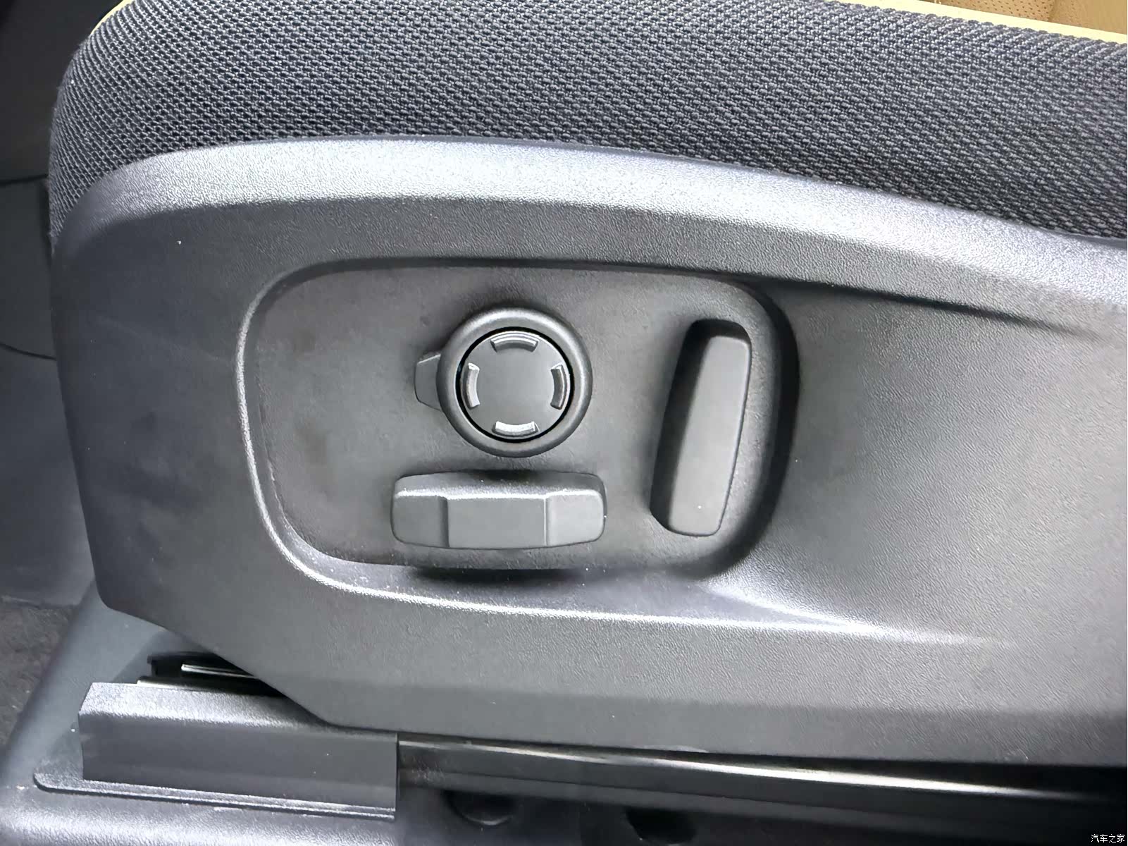 Land Rover Defender, 2026 17