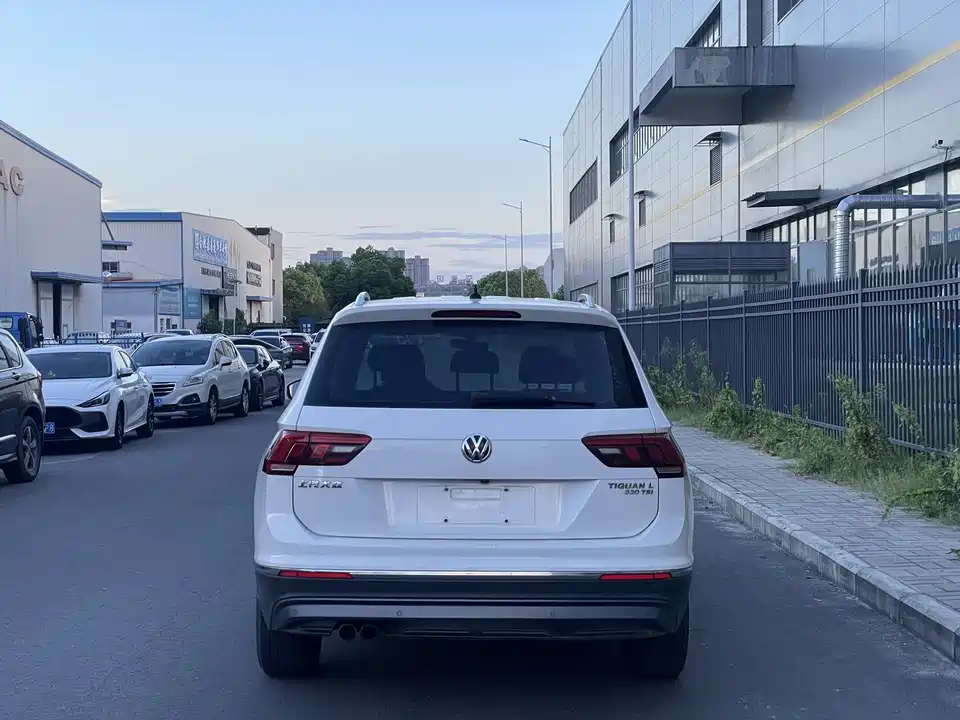 Volkswagen Tiguan L