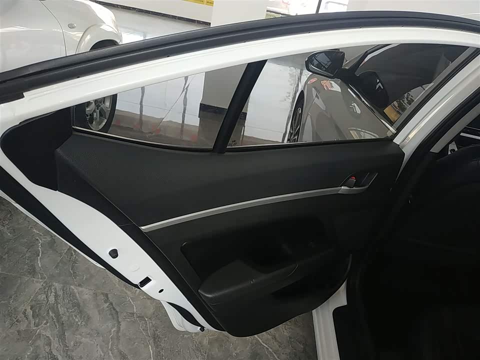 Hyundai Lead