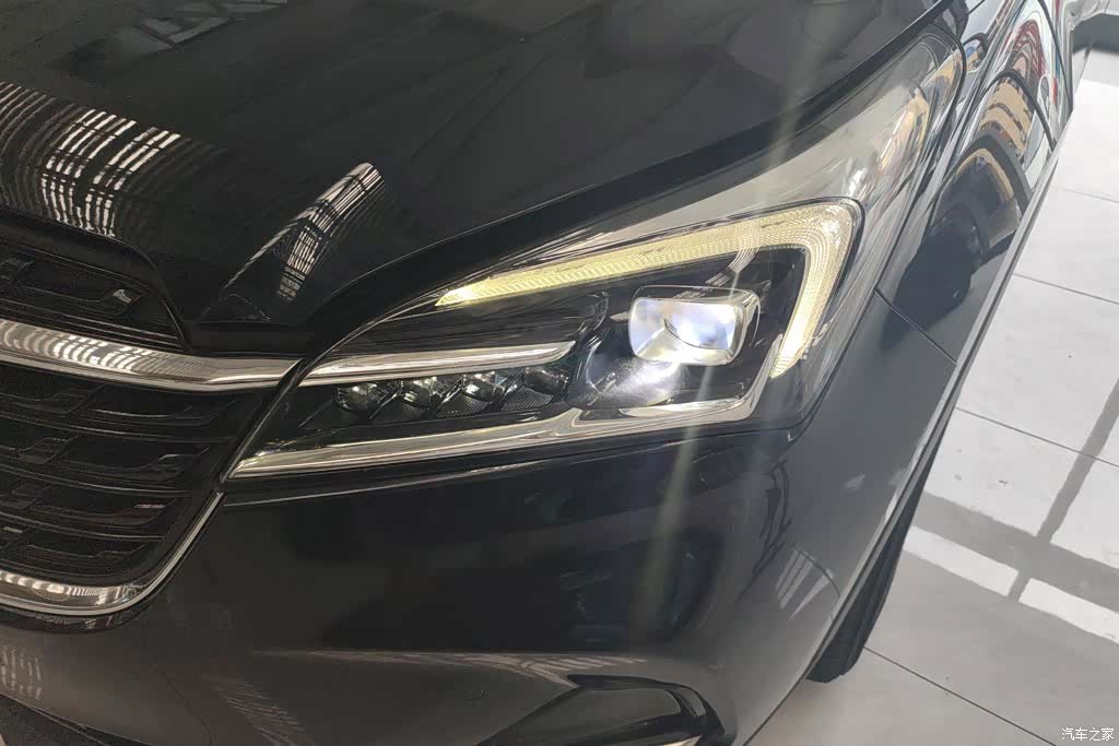 Buick Envision Plus, 2021 все фото