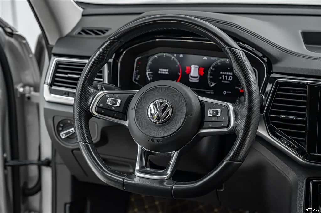 Volkswagen Teramont X, 2020 28