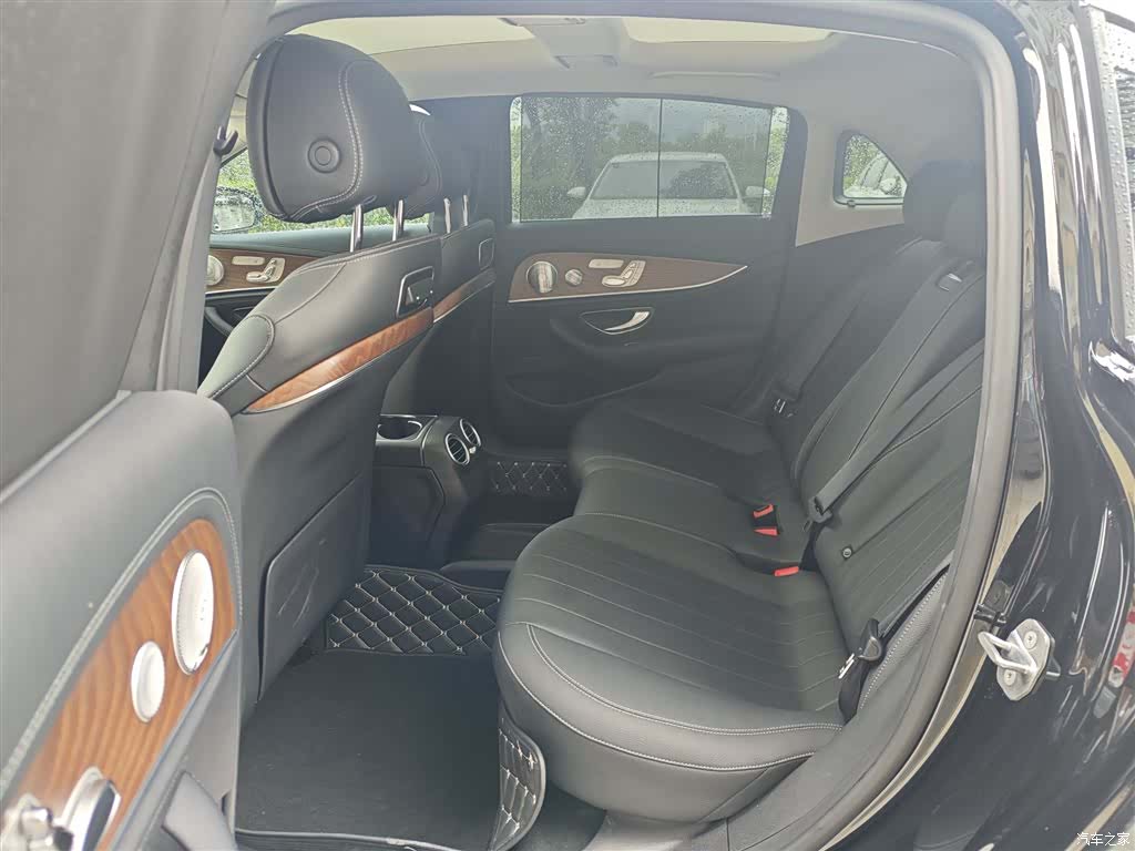 Mercedes-Benz E-Class, 2020 10