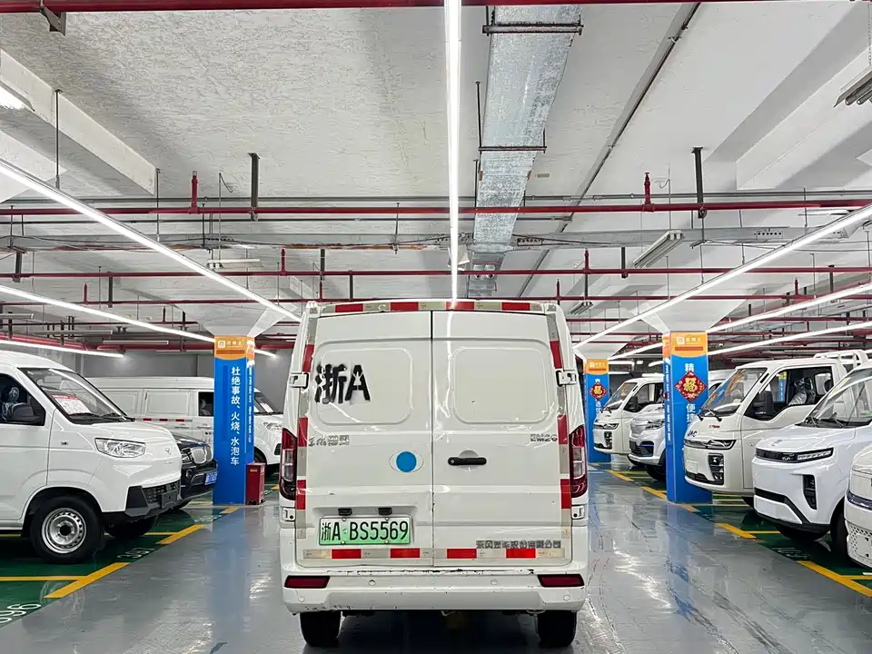 Dongfeng Yufeng Yufeng EM26