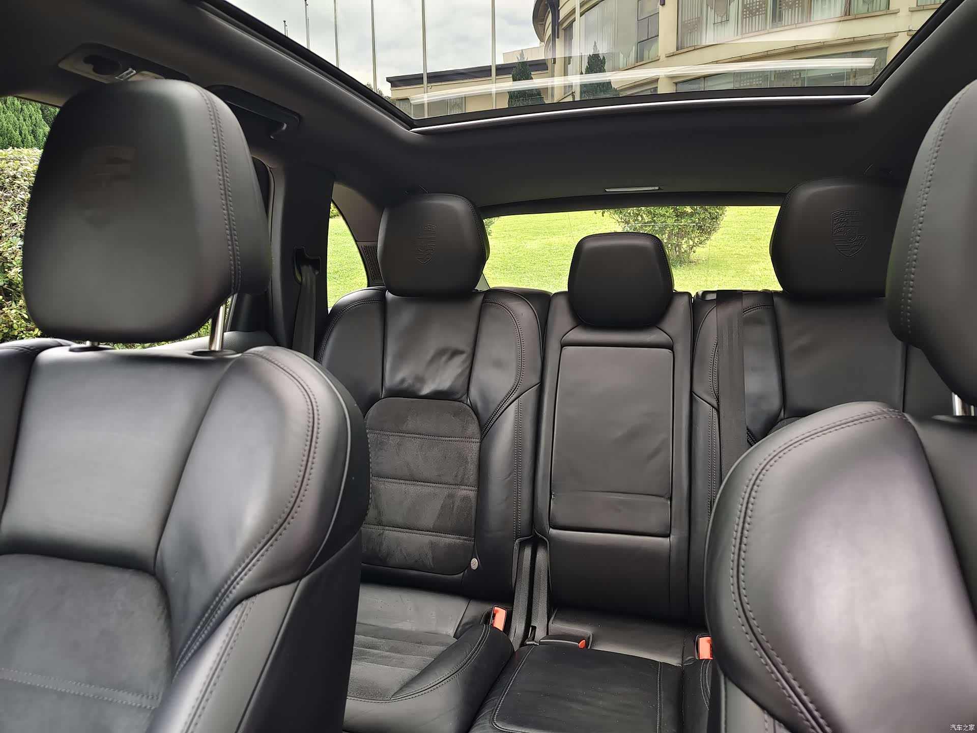 Cayenne Platinum, 2017 14