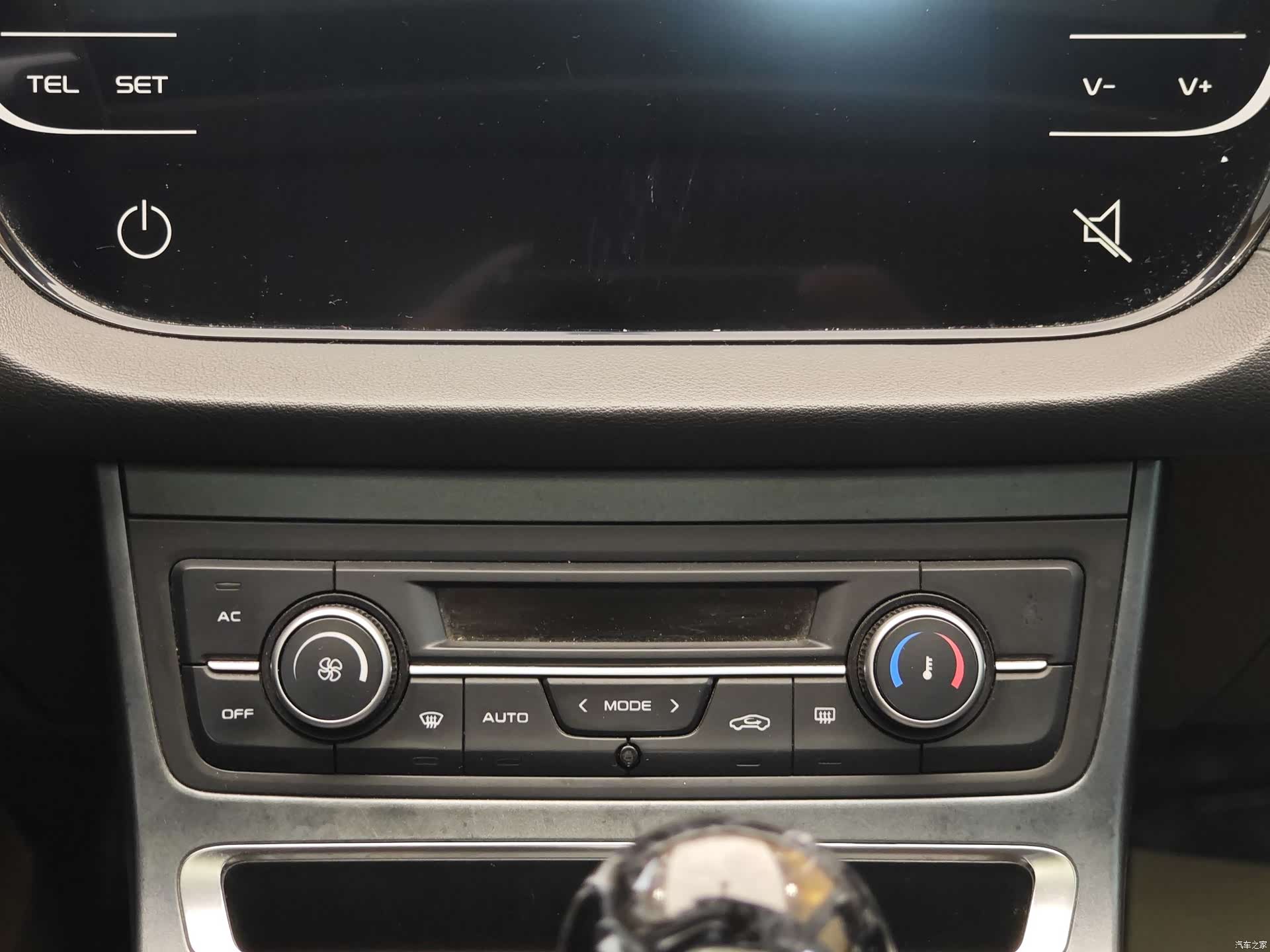 Geely Emgrand, 2021 16