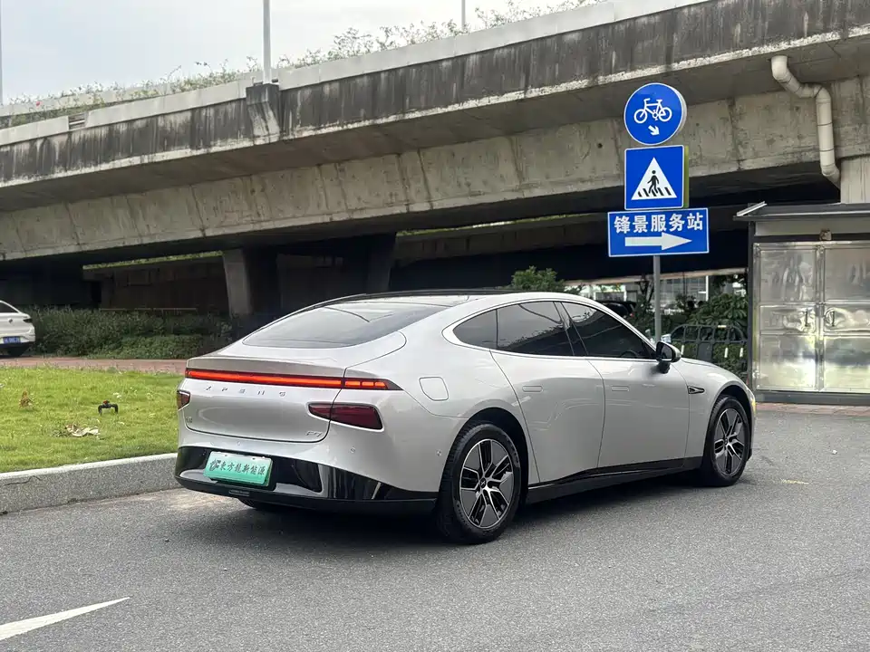 XPENG P7