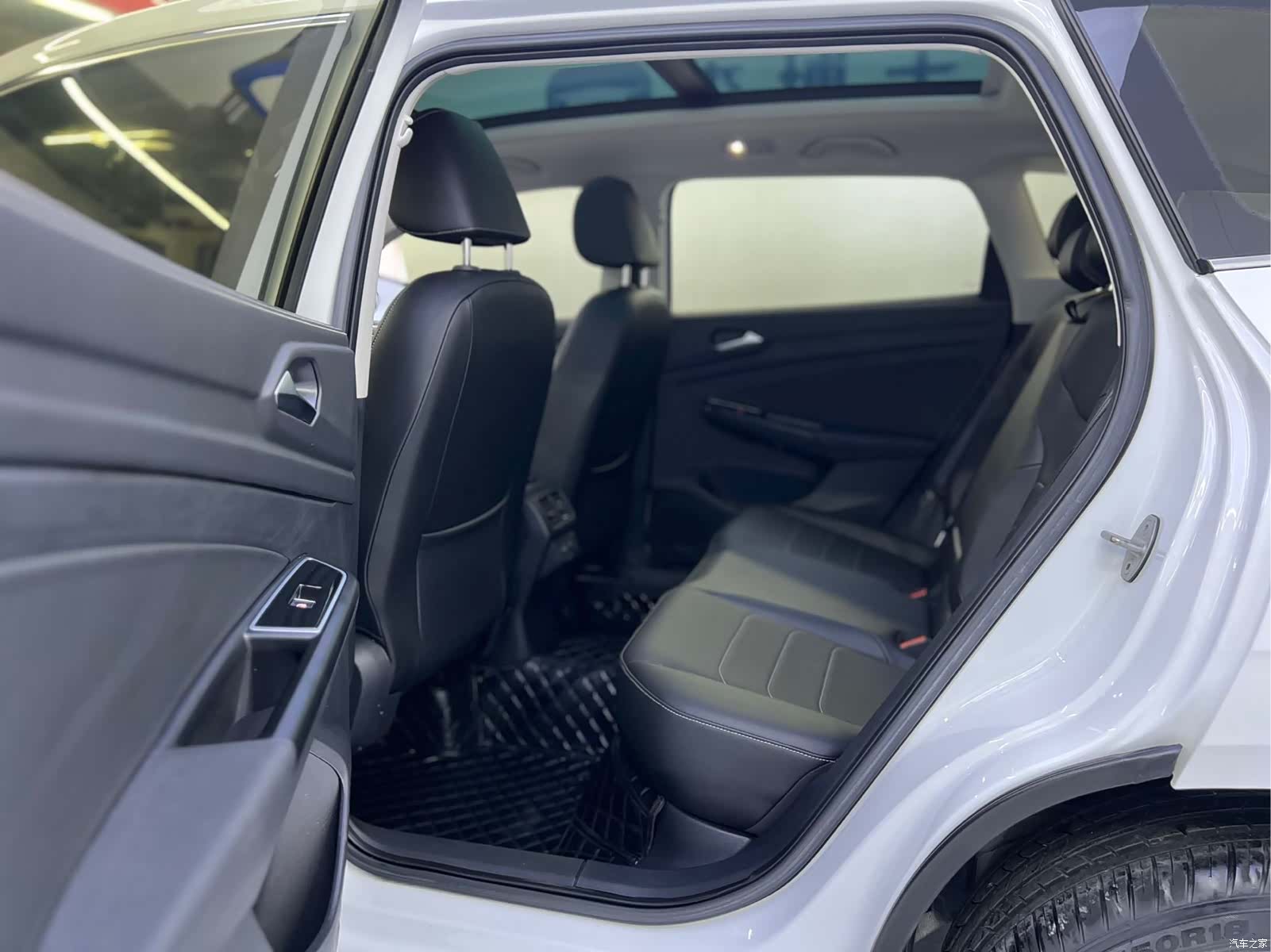 Volkswagen VS7, 2022 14
