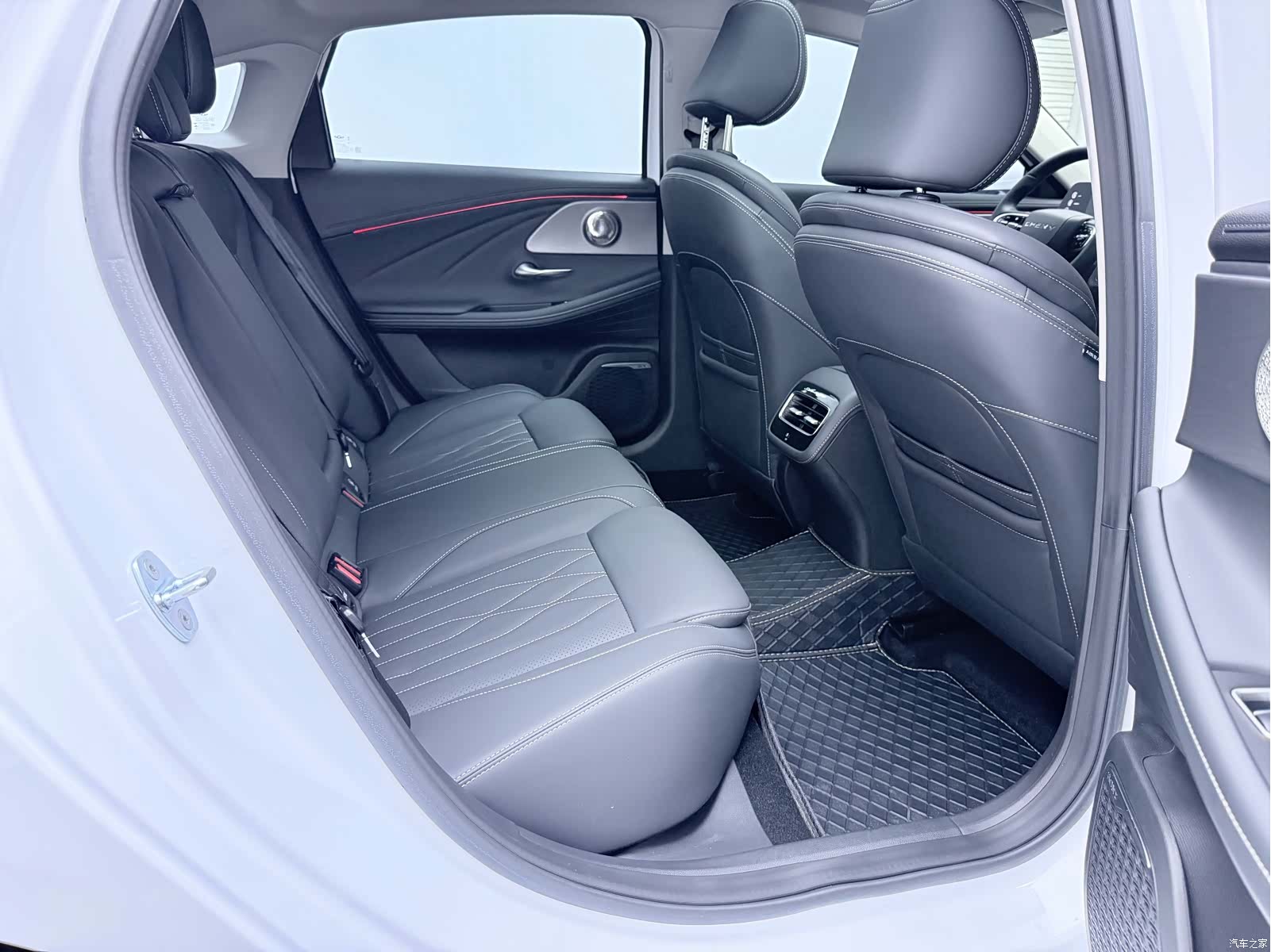 Chery Arrizo 8, 2024 19