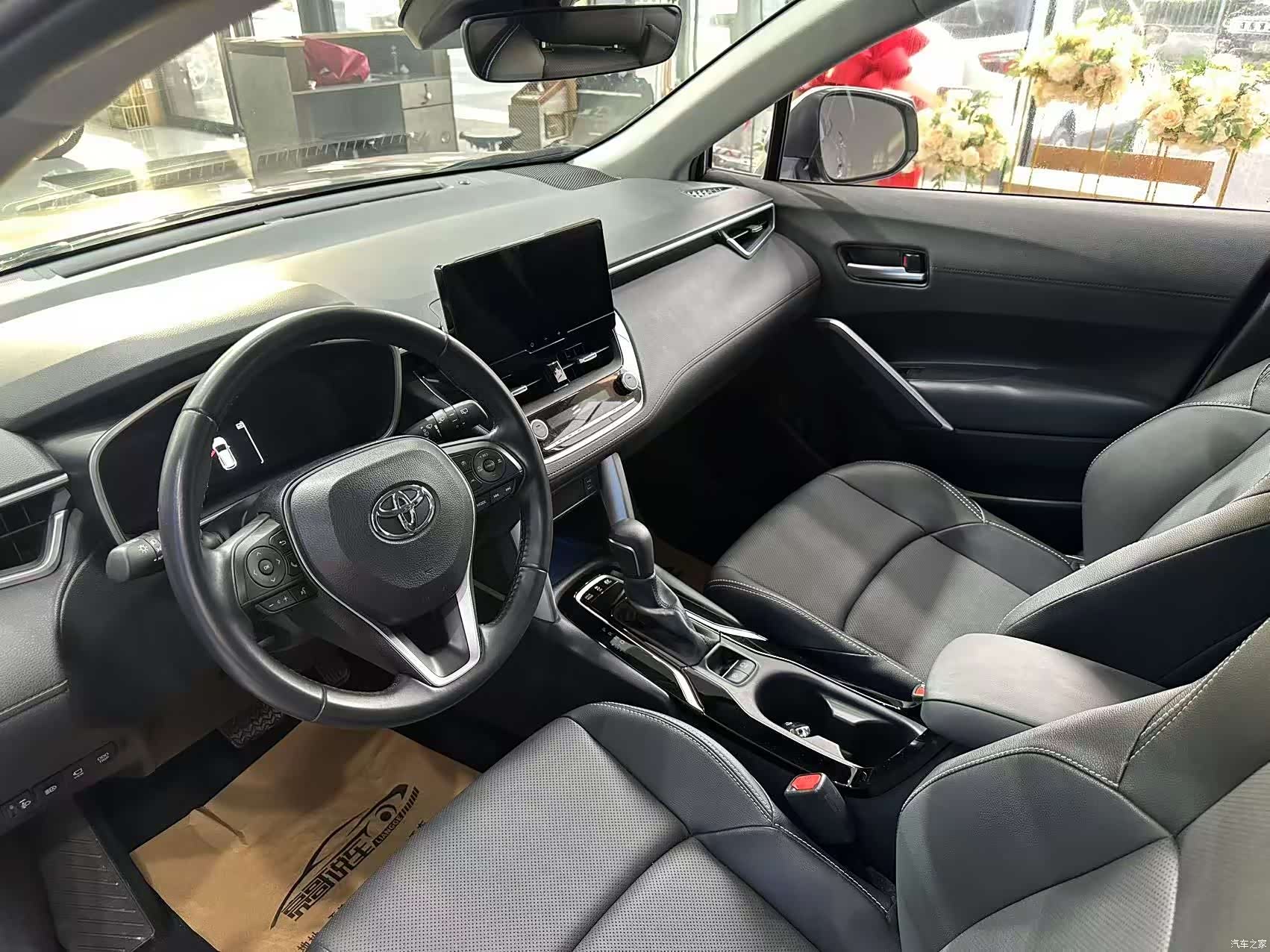 Toyota Frontlander, 2023 11