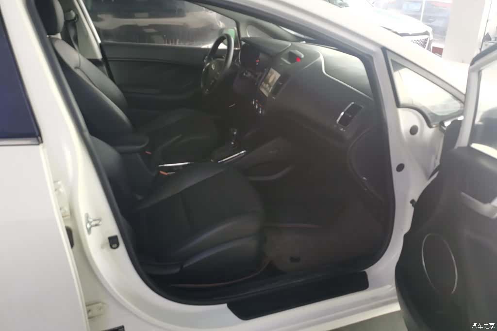 Kia K3, 2017 8