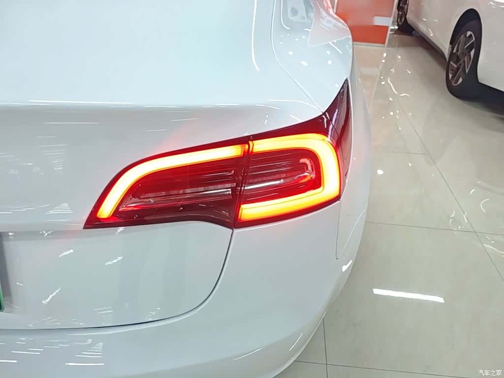 Tesla Model 3, 2019 8