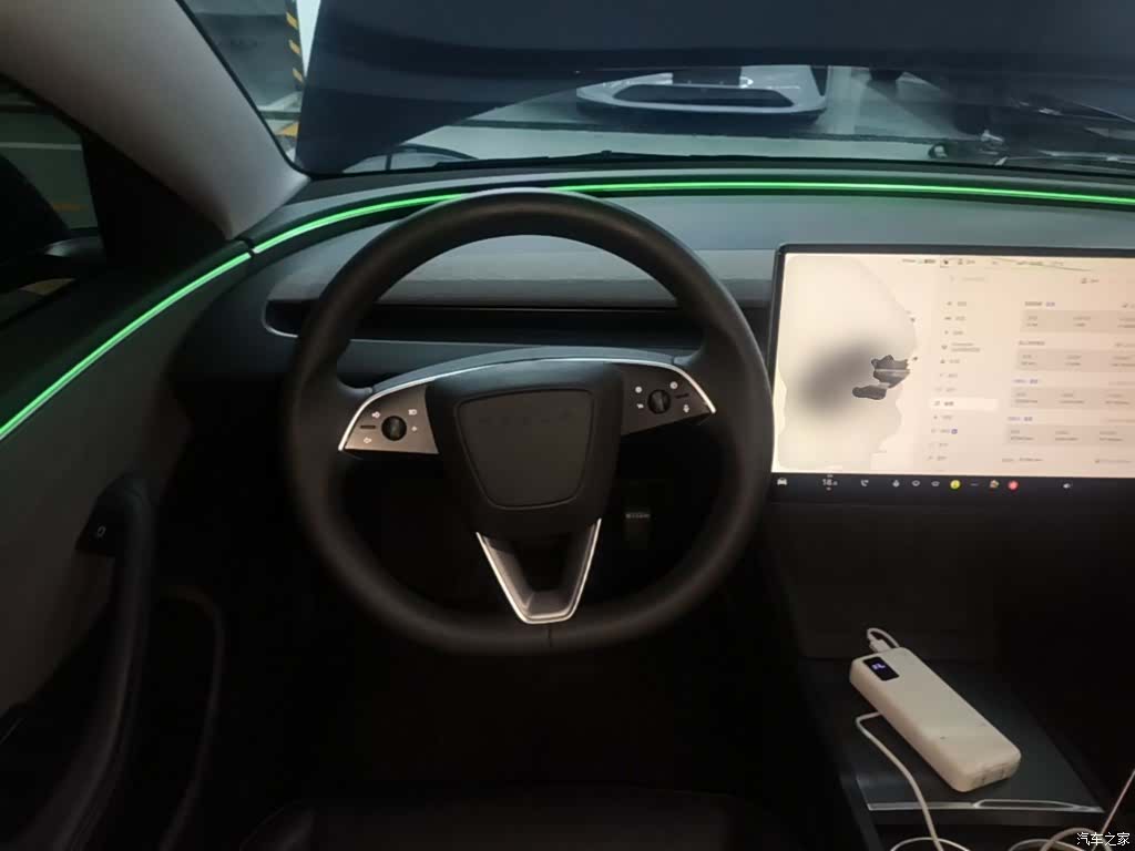 Tesla Model 3, 2024 11