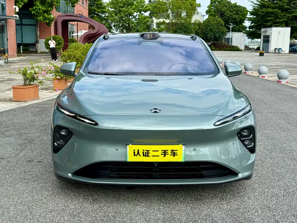 NIO ET7
