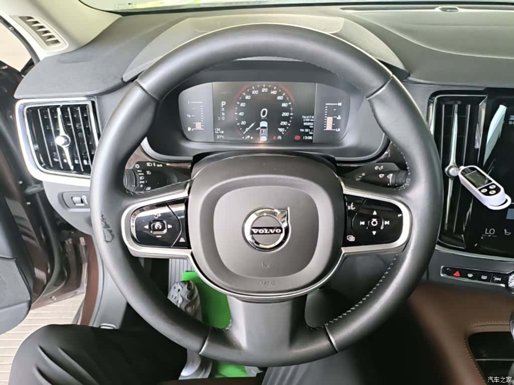 Volvo S90, 2017 11