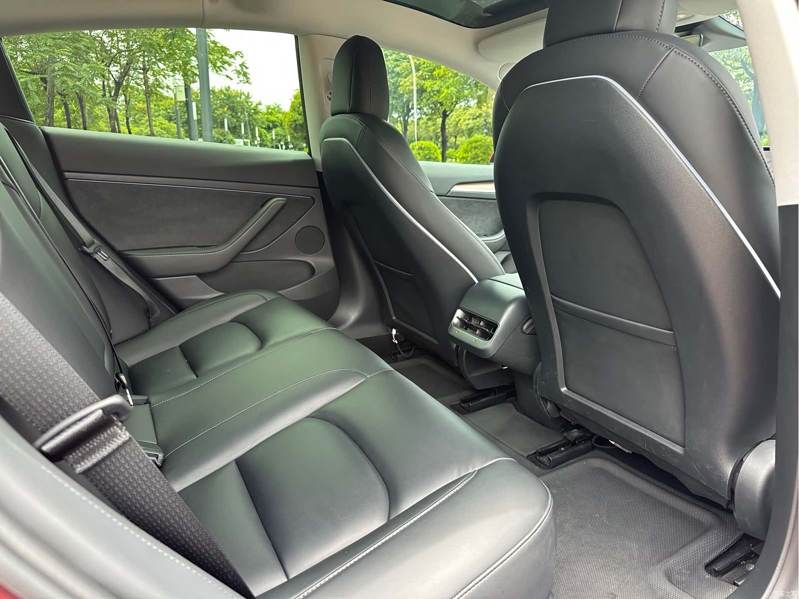 Tesla Model 3, 2021 14