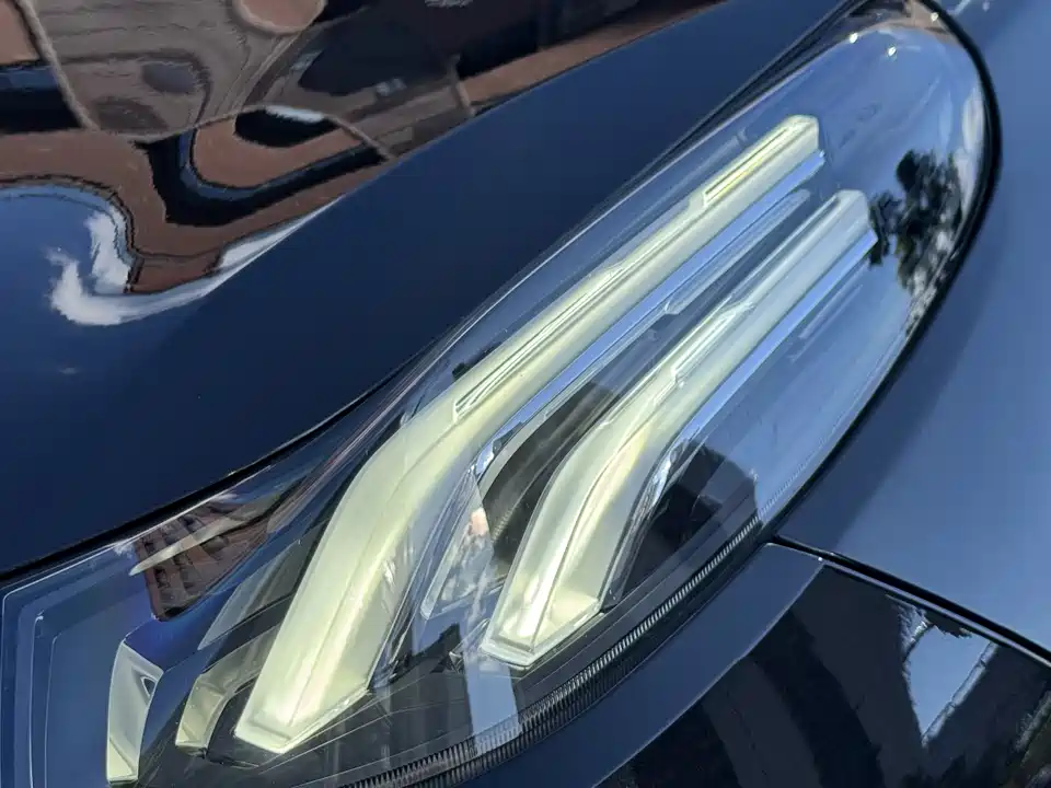 Lynk & Co 02 Hatchback