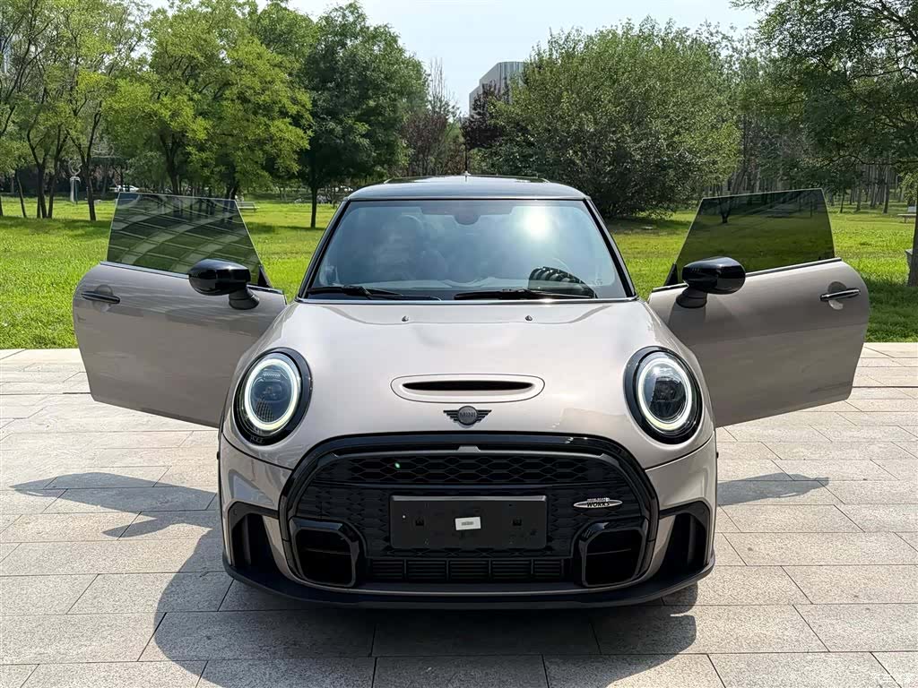 Mini Cooper, 2021 3