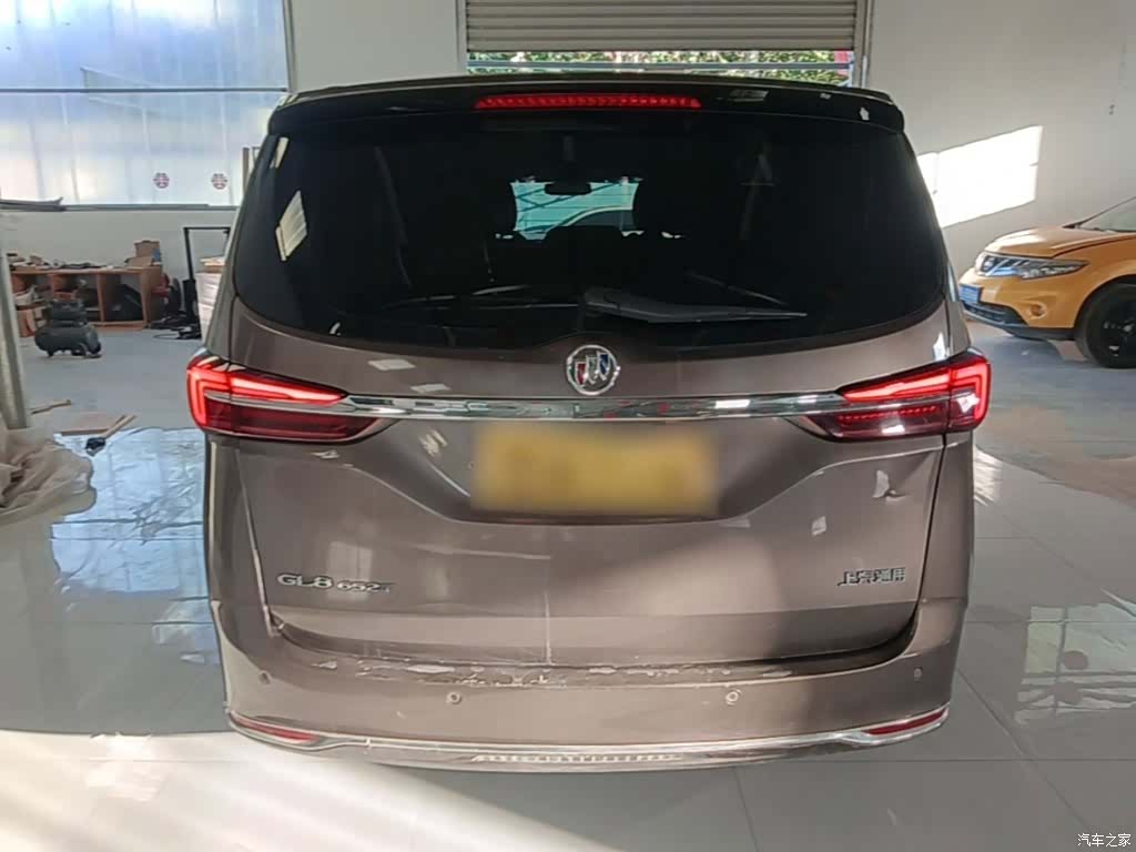 Buick GL8, 2022 6