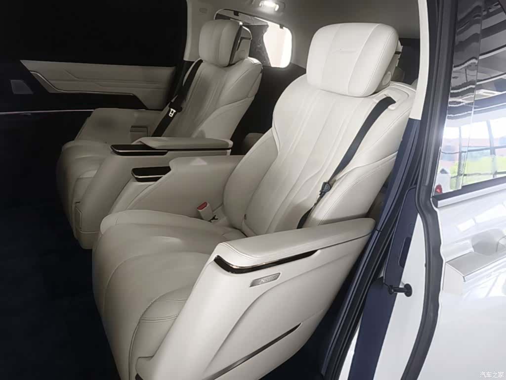 Buick Century, 2023 17