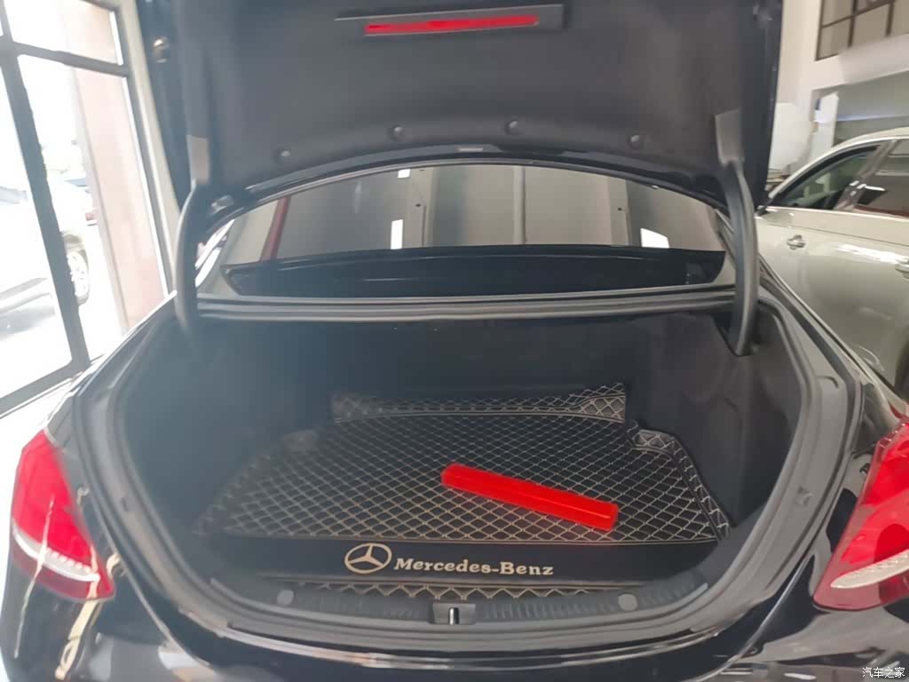 Mercedes-Benz E-Class, 2020 19