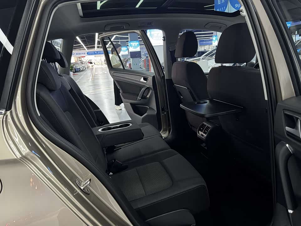 Volkswagen Golf*Jiayu Volkswagen Golf*Jiayu