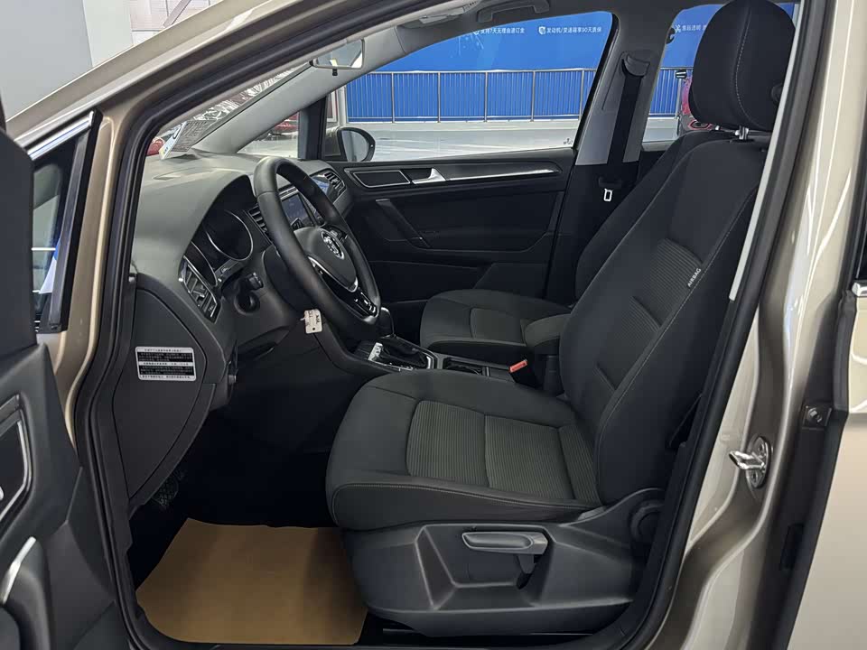 Volkswagen Golf*Jiayu Volkswagen Golf*Jiayu