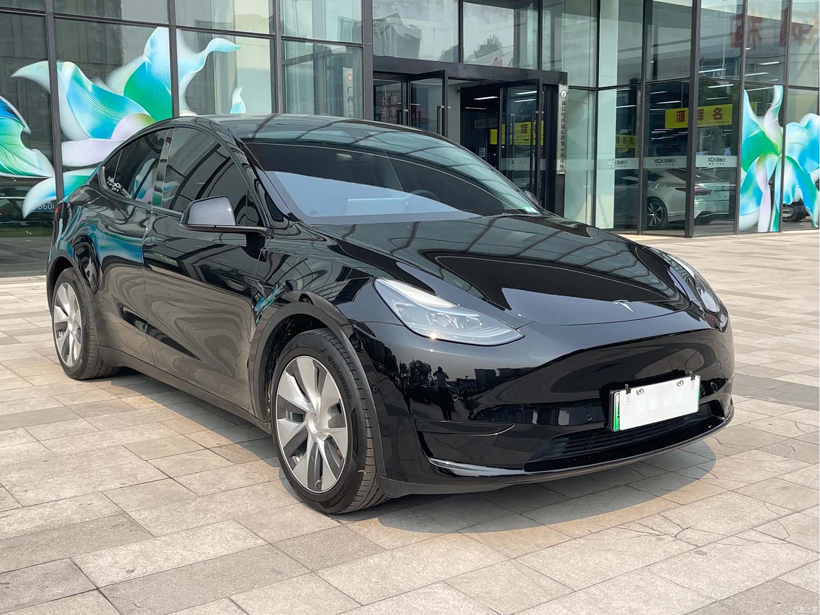 Tesla Model Y, 2022 3