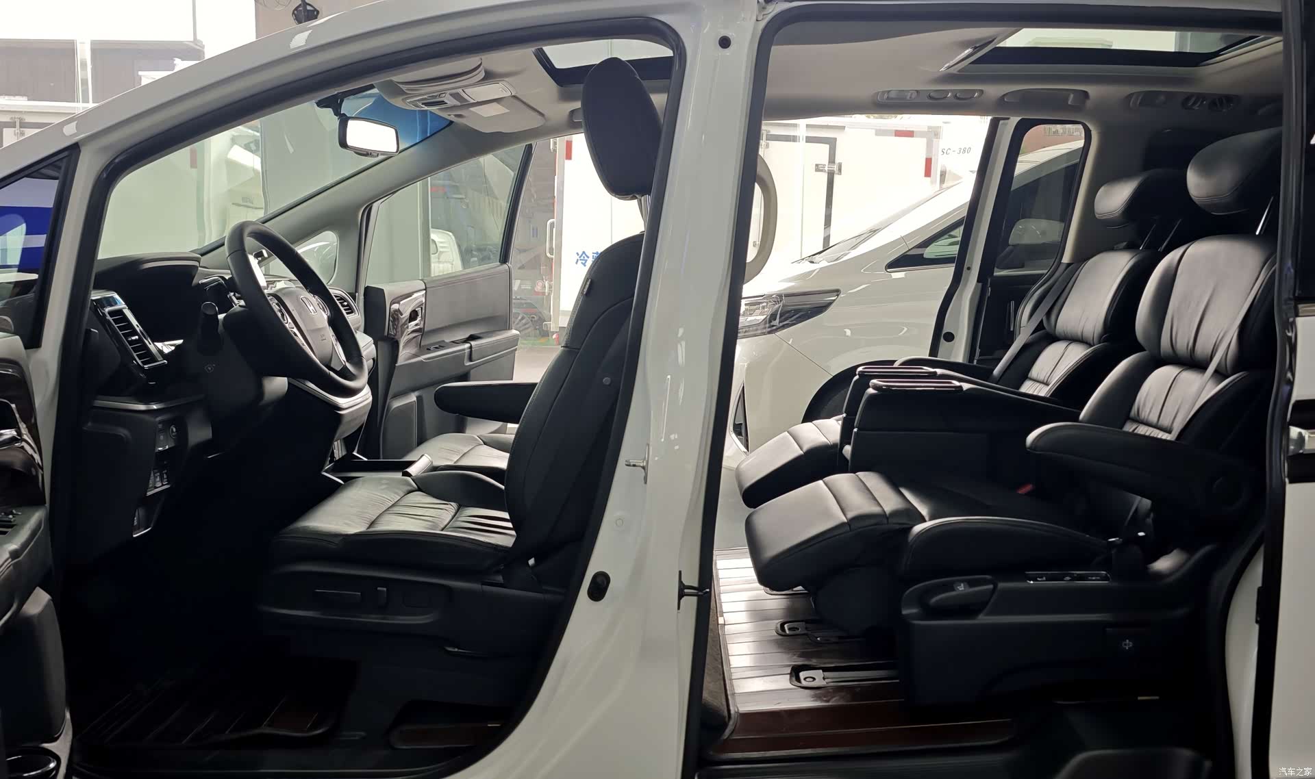 Honda Elysion, 2018 4