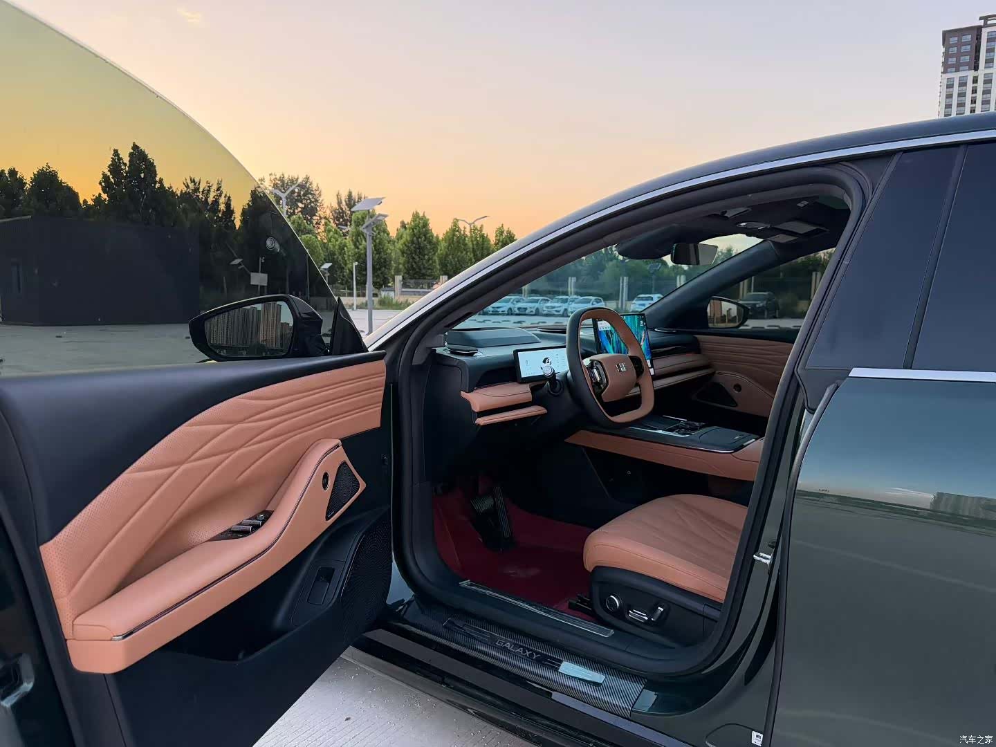 Geely 8, 2025 4