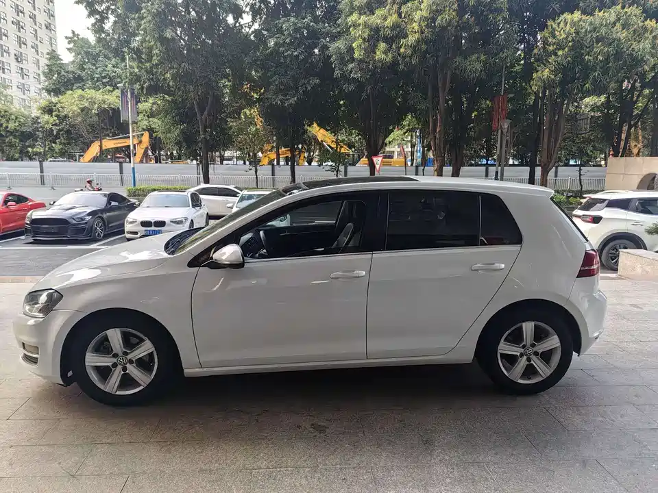 Volkswagen golf