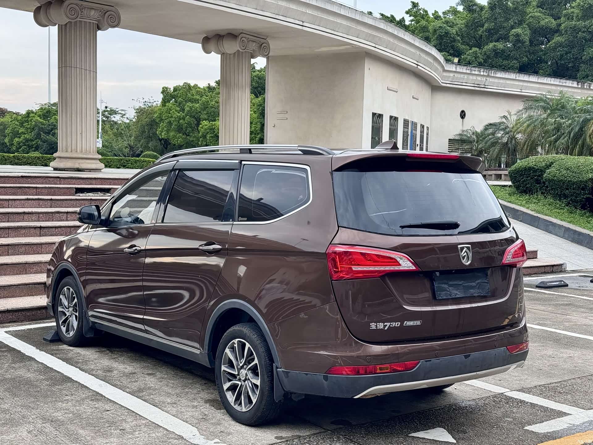 Wuling 730, 2017 7