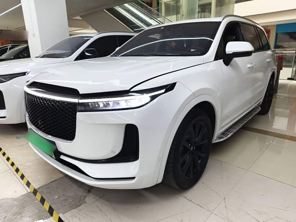 Li Auto ONE 2020 6 мест