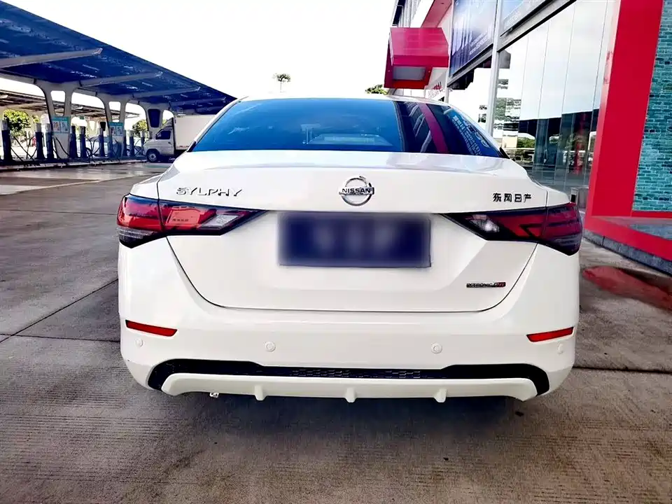 Nissan Xuan Yi