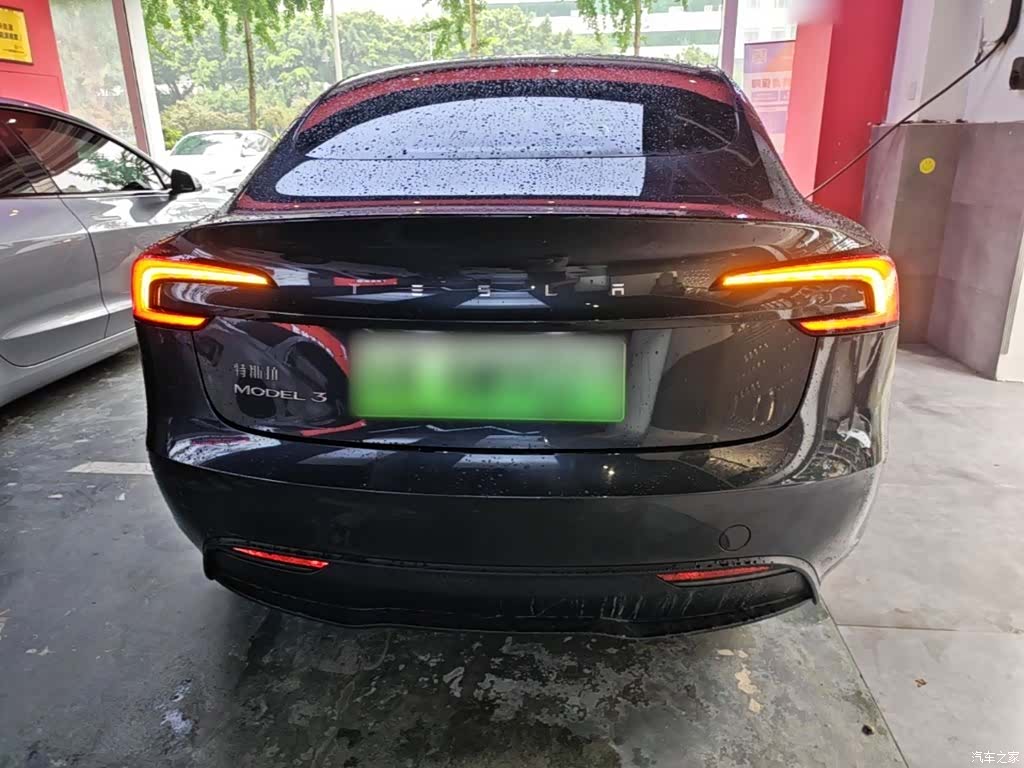 Tesla Model 3, 2024 6